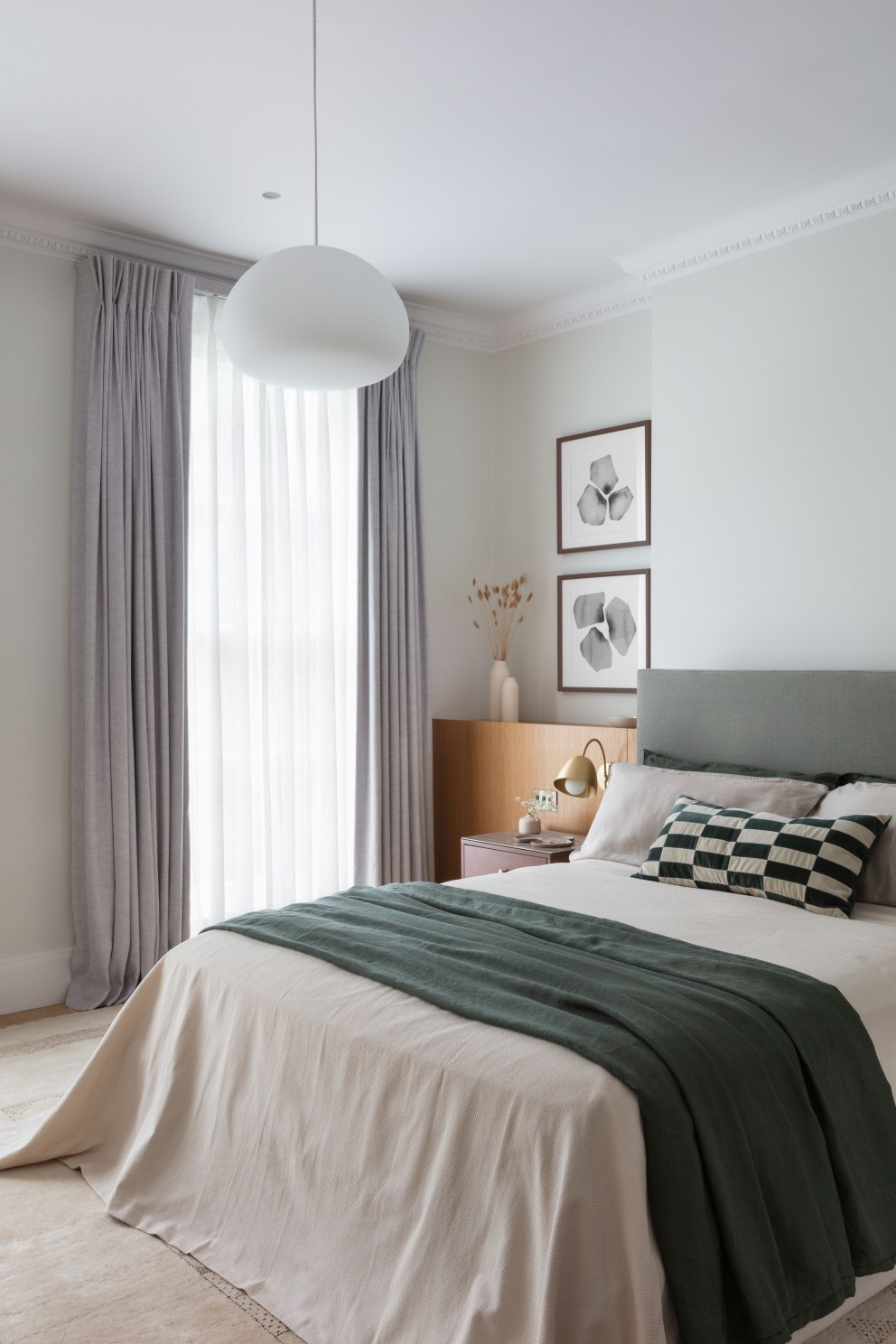 no. 21 Georgian Townhouse | Master Bedroom Curtains | Interior Designers